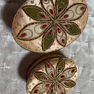 Beaded jewelry boxes